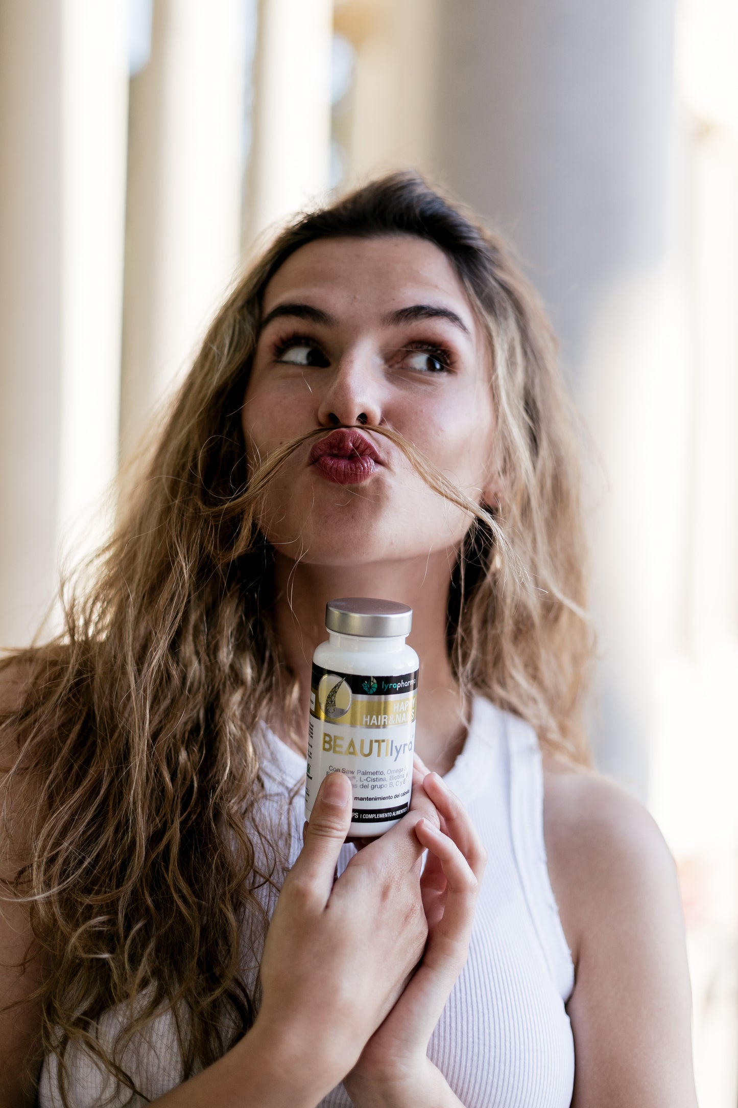 Beautilyra® 1 mes | Detén la caída del cabello y nútrelo desde dentro.